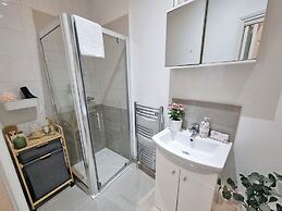 4Bed 3Bath - 8min to London Bridge