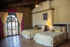 SOLACHE INN