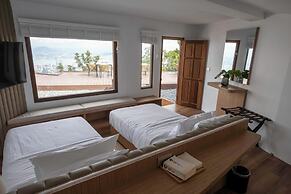 Eythrope Boutique Villa