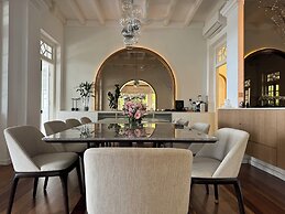 Eythrope Boutique Villa