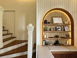 Eythrope Boutique Villa