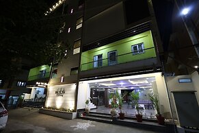Sri Vi Ka Residency