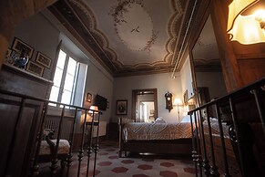 Palazzo Capparucci - Dimora Storica