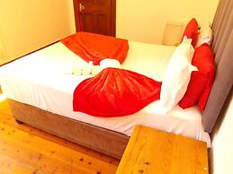Neo & ruks Lodge Goowood