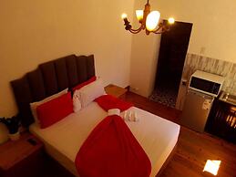 Neo & ruks Lodge Goowood