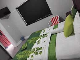 Neo & ruks Lodge Goowood