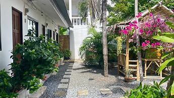 New Breakers Hotel Rawai