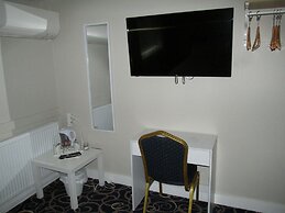 Rooms at The Ritz Complex