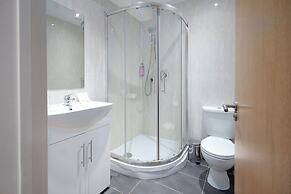 Rooms at The Ritz Complex