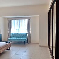 Marina Marvel Room Elite Residences