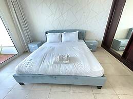 Marina Marvel Room Elite Residences