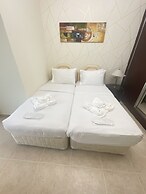 Marina Marvel Room Elite Residences