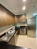 Marina Marvel Room Elite Residences