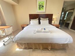Marina Marvel Room Elite Residences