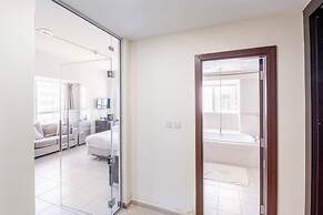 Marina Marvel Room Elite Residences