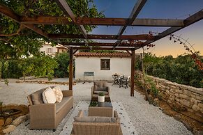 Beit Petra Chania