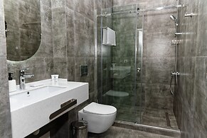 Aston Hotel