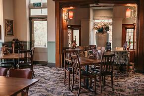 Woodthorpe Hotel
