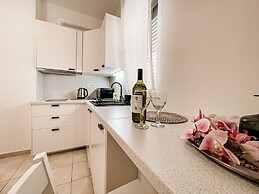 Pinia apartments