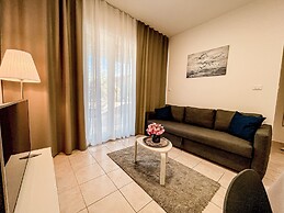 Pinia apartments