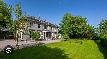 Woodside House