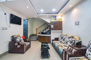 Fabhotel Raj Niwas