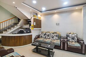 Fabhotel Raj Niwas