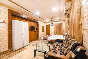 FabHotel Golden Suites