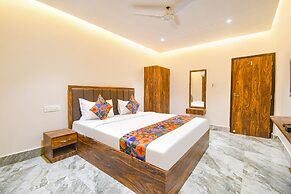 FabHotel Golden Suites