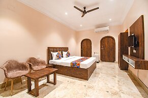 FabHotel Golden Suites