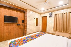 FabHotel Golden Suites