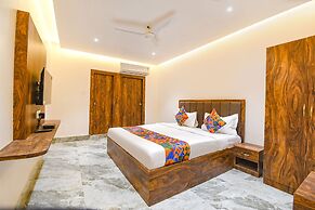 FabHotel Golden Suites