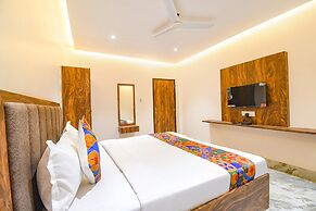 FabHotel Golden Suites