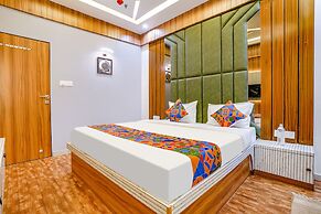 Fabhotel Max