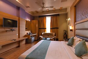 Fabhotel Prime Aroma Residency