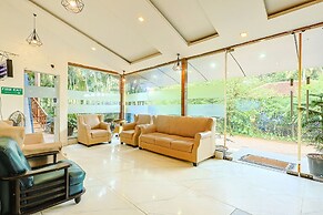 Fabhotel Prime 7 Eleven Resort