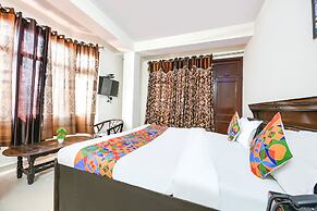 Fabhotel Ginger Grass