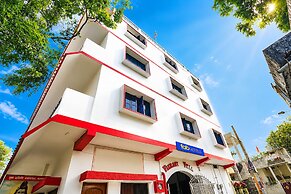 FabHotel Vairagi Inn