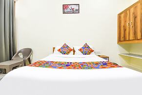 Fabhotel Living