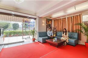Fabhotel Dwarka Suites