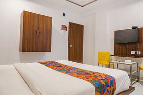 Fabhotel Spot Light