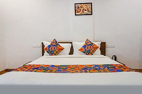 Fabhotel Spot Light