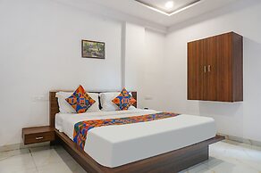 Fabhotel Spot Light