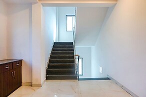 Fabhotel Spot Light