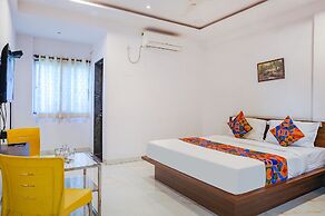 Fabhotel Spot Light