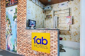Fabhotel Spot Light