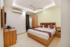 Fabhotel Royal Residency I