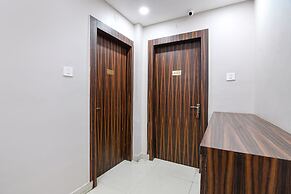 Fabhotel White House I