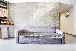 Fabhotel Grey Sky