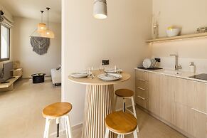 Topos Suites